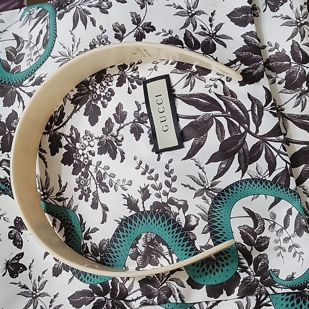 GUCCI BEIGE CRYSTAL NWOT EMBELLISHED HEADBAND - Picture 3 of 9